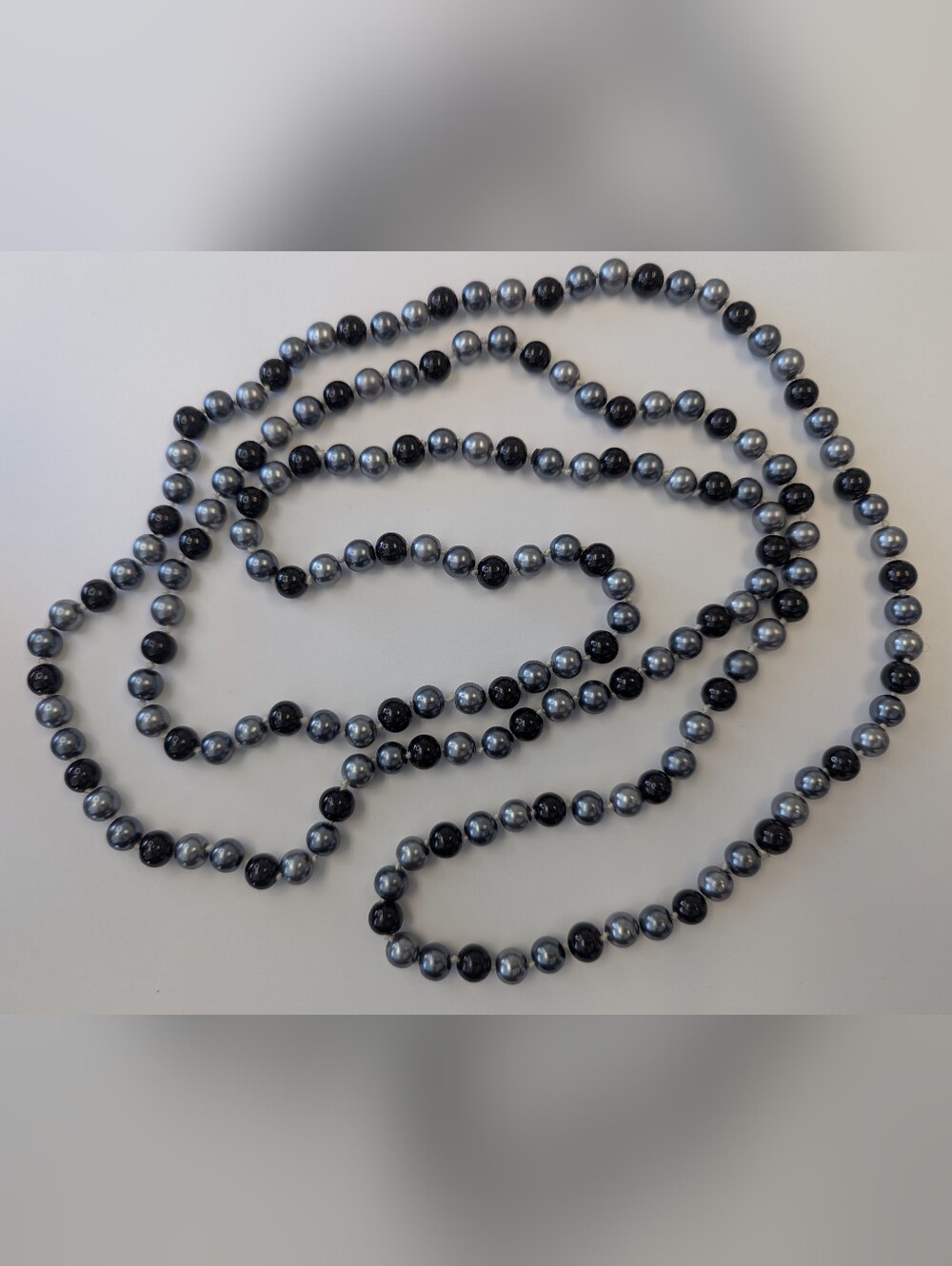 EVC BLACK & GRAY GLASS FAUX PEARLS ENDLESS NECKLACE